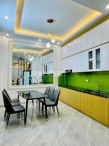 Bán Nhà Giải Phóng, Hoàng Mai 39m, 5 tầng, mt 10m, giá 6.8 tỷ.