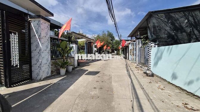 Nhà và đất ở sát bệnh viện Đa Khoa Hoà Vang