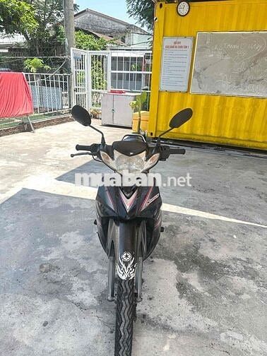 Yamaha Sirius Đen