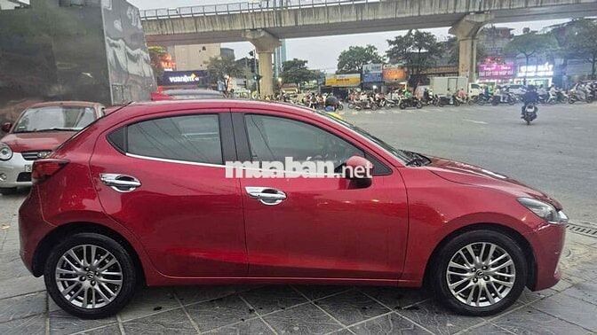 Mazda 2 Sport Luxury 2020 Đỏ