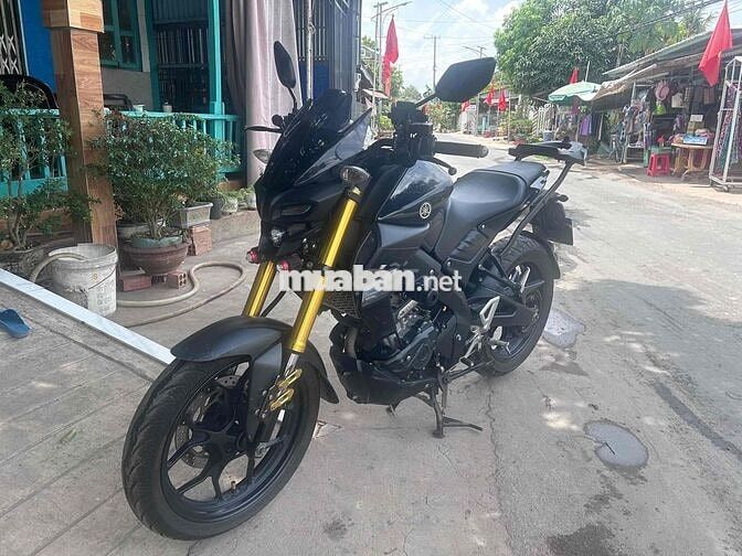 Cần bán em xe MT15 chính chủ