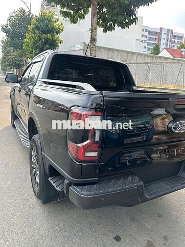 Ford Wildtrak 2024 Đen 32.000km