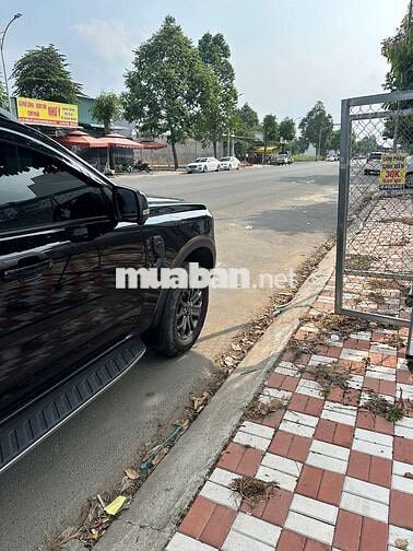 Ford Wildtrak 2024 Đen 32.000km