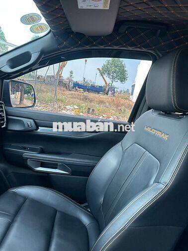 Ford Wildtrak 2024 Đen 32.000km