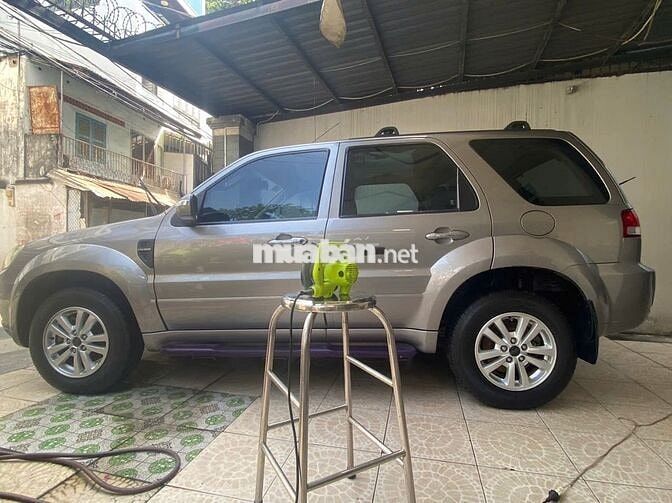 Ford Escape 2011 XLS 129849 km Xám