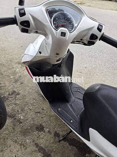 Honda Vision 2018 màu Trắng