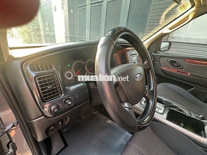 Ford Escape 2011 XLS 129849 km Xám