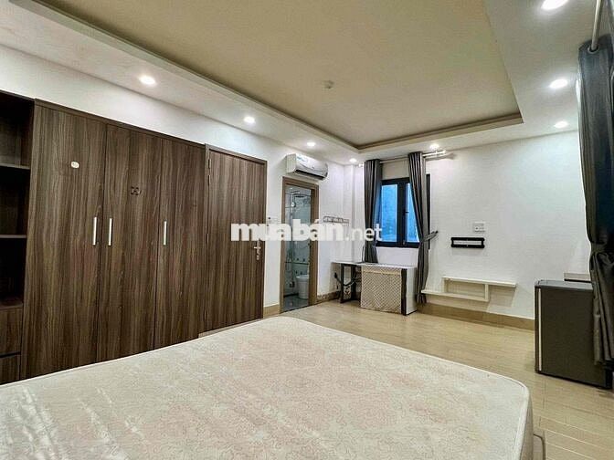 studio cửa sổ lớn đi bộ qua y dược full nt mới phù hợp cho sinh viên