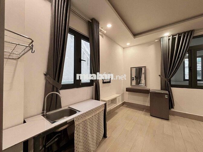 studio cửa sổ lớn đi bộ qua y dược full nt mới phù hợp cho sinh viên