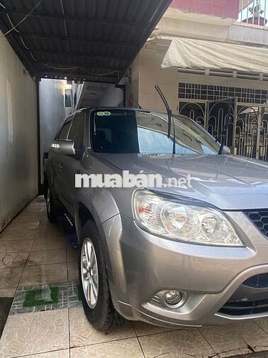 Ford Escape 2011 XLS 129849 km Xám