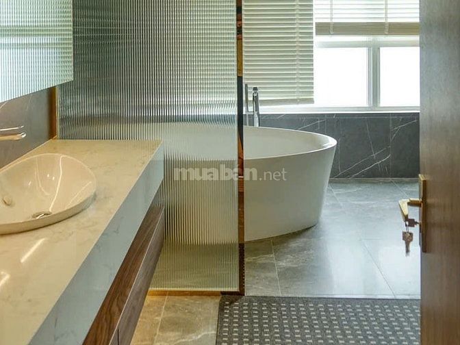 Bán penthouse Vista Verde, Phan Văn Đáng, 306.5m2, 2 tầng, 4PN, 26 tỷ
