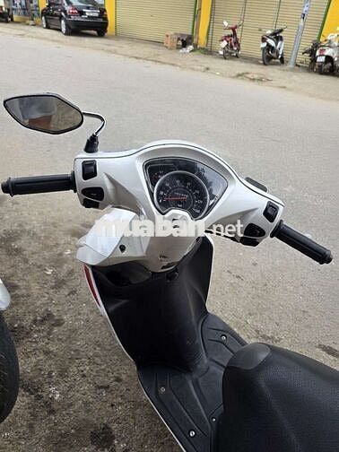 Honda Vision 2018 màu Trắng