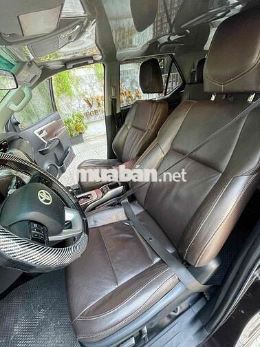 Toyota Fortuner 2017 Đen nâu ,bao rút gốc