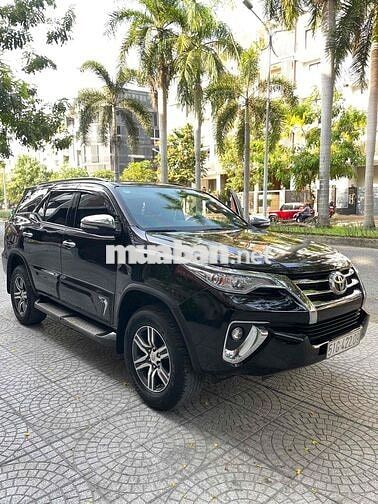 Toyota Fortuner 2017 Đen nâu ,bao rút gốc