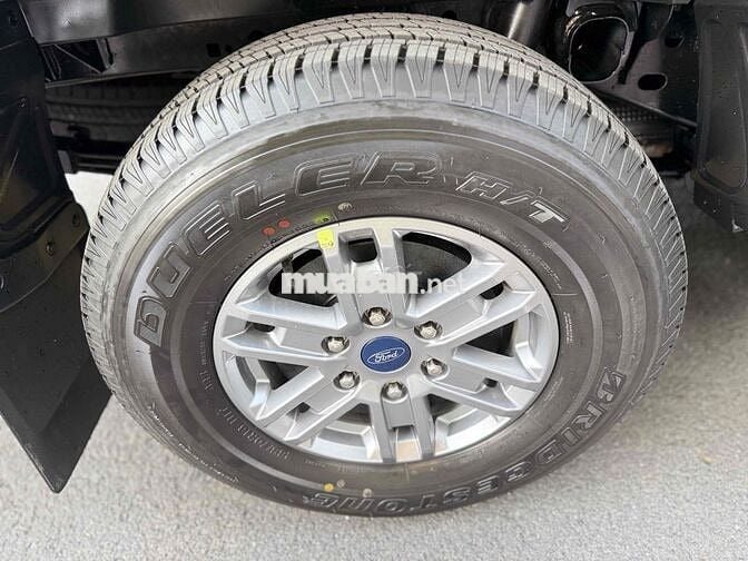 Ford Ranger 2024 Luxury Đen 35.000 km