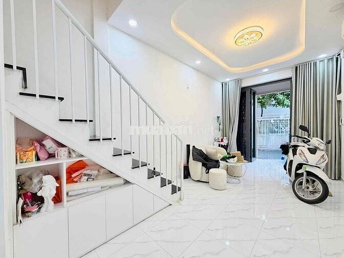 HẺM Ô TÔ 7 CHỖ Đ. HUỲNH VĂN BÁNH, PHÚ NHUẬN - KHUÔN ĐẤT A4 .