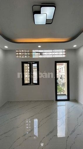 Bán gấp nhà gần Aeon Tên Lửa giá 1,67 tỷ 2PN 2WC có SHR