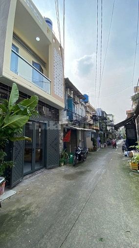 Bán gấp nhà gần Aeon Tên Lửa giá 1,67 tỷ 2PN 2WC có SHR