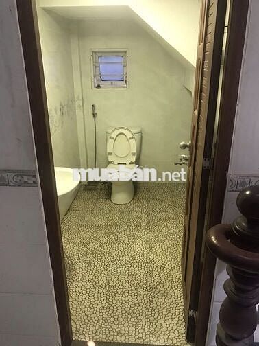 CHO THUÊ NHÀ 159m² - 5-6 PHÒNG - Ô TÔ RA VÀO - 15TR - GẦN VINHOMES