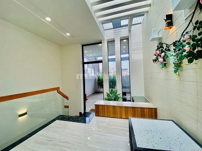 GIẢM GIÁ 2 tỷ 💰 DT 4x17m Đường ô tô vào nhà. Khu cao cấp, 