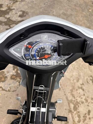 Honda Wave Trắng 3000km