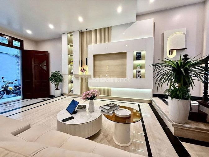 Nhà phố Minh Khai đẹp lung linh lô góc, Dt 55m2, 4t, mt 4.5m, 12.5 tỷ.