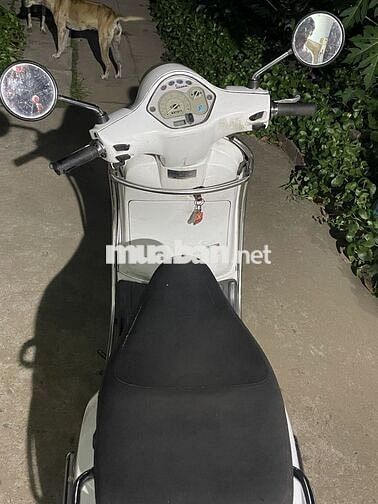 Piaggio Vespa LX 125 ie 2011 Trắng