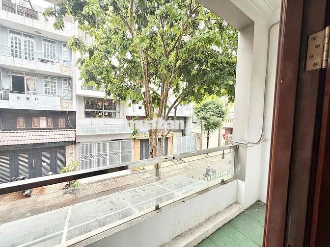 Cho thuê phòng có ban công, đường số 9, kdc Trung Sơn