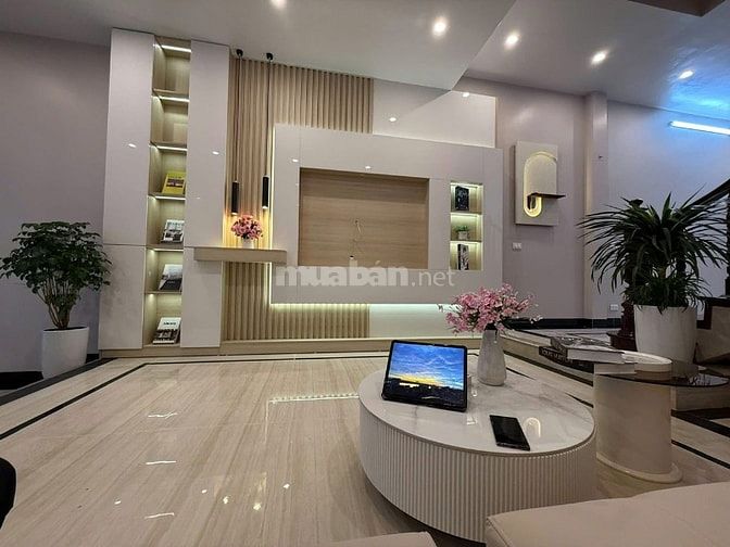 Nhà phố Minh Khai đẹp lung linh lô góc, Dt 55m2, 4t, mt 4.5m, 12.5 tỷ.