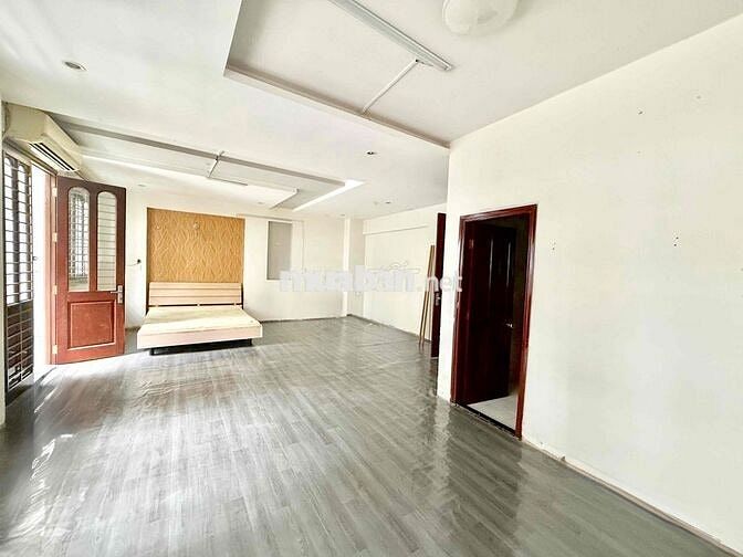 Cho thuê phòng có ban công, đường số 9, kdc Trung Sơn