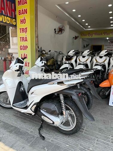 Honda SH màu Trắng Mới 100%