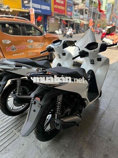 Honda SH màu Trắng Mới 100%