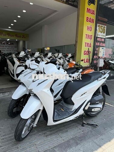 Honda SH màu Trắng Mới 100%