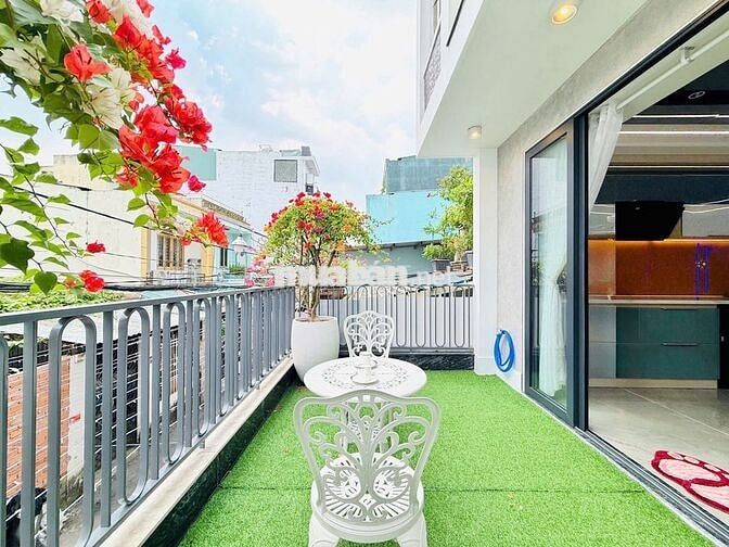 NHÀ MỚI XÂY KIỂU HIỆN ĐẠI NỘI THẤT CAO CẤP CÓ THANG MÁY V