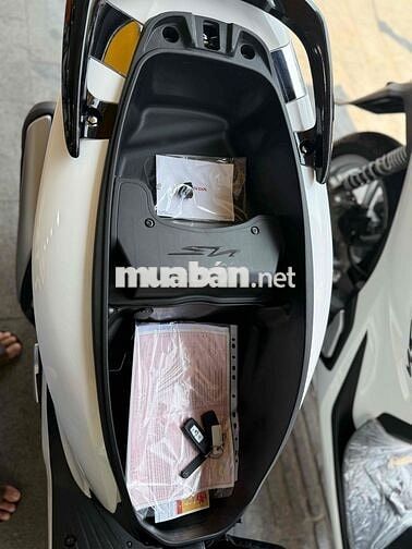 Honda SH màu Trắng Mới 100%