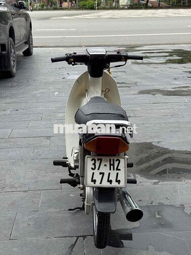 Honda Dream Tím trắng