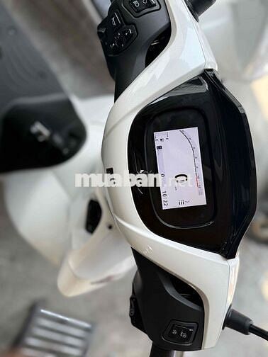 Honda SH màu Trắng Mới 100%