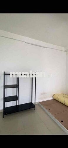 Phòng ban-con MT C3 Phạm Hùng 28m2 5,8 triệu full nội thất