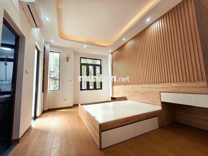 LĨNH NAM NHÀ HIẾM - OTO ĐỖ CỬA