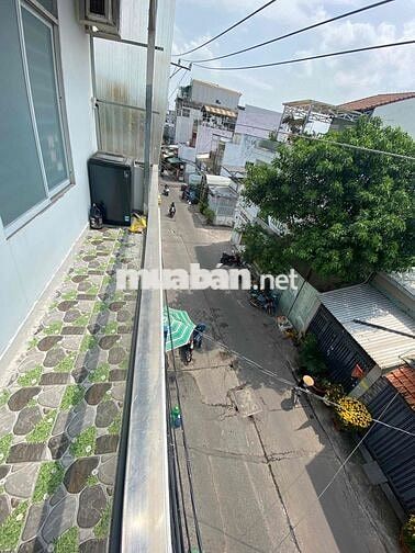 Phòng ban-con MT C3 Phạm Hùng 28m2 5,8 triệu full nội thất