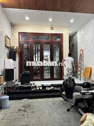 CẦN BÁN GẤP NHÀ 3 TẦNG NAM HOÀ XUÂN GIÁ RẺ