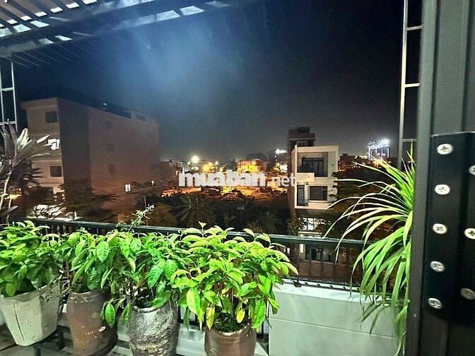 CẦN BÁN GẤP NHÀ 3 TẦNG NAM HOÀ XUÂN GIÁ RẺ