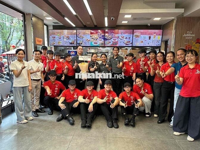 JOLLIBEE Q3 TUYỂN, NHẬN VIỆC NGAY