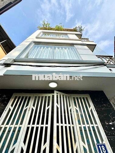 Gần phố Nam Dư nhà đẹp dân xây 3 thoáng ở ngay 38m2 x4T giá 6.8 tỷ sổ