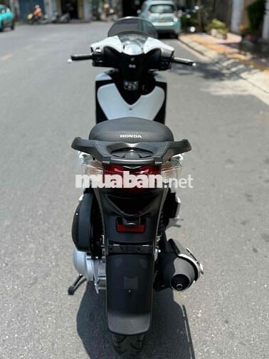 Honda SH 125i sm104