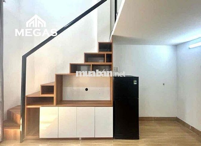 Căn Hộ Gác Cao Full Nội Thất Có Ban Công Cửa Sổ Trời