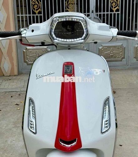 Vespa Sprint 150 Abs 2021 Trắng Bstp 9 chủ