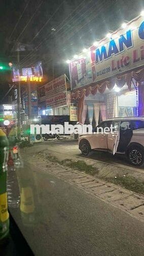 BÁN GẤP NHÀ PHỐ MẶT TIỀN THỊ TRẤN