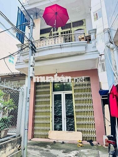 Nhà 2 tầng nằm sát đường 2/9 trung tâm Đà Nẵng sẵn sổ chính chủ