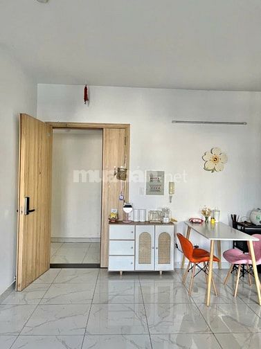 Bán gấp căn hộ góc 2PN 2WC rẻ hơn thị trường 60m2 cửa chính Đông Bắc